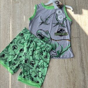NEW 🆕 Jurassic World Dinosaur Pyjama Set size 6 / NWT